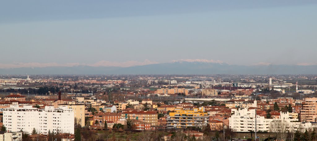 Dal portico di San Luca: le Alpi. by Carlo Pelagalli