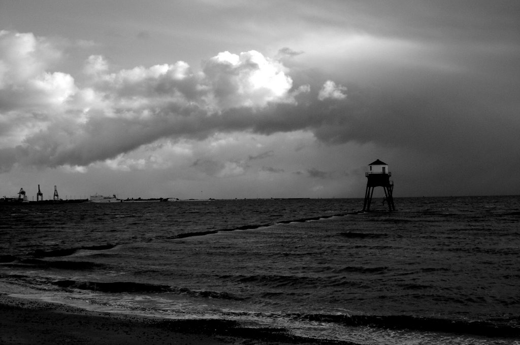 Lower Lighthouse in Winter by Pixelpusher