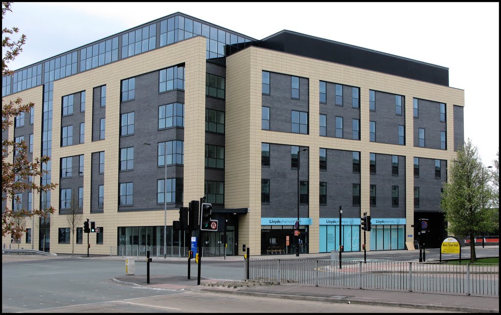 Knowsley street NHS heath centre by Peter Downes