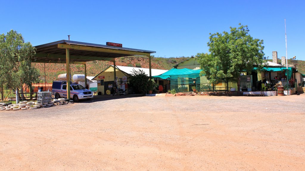 Barrow Creek roadhouse by bc_harry