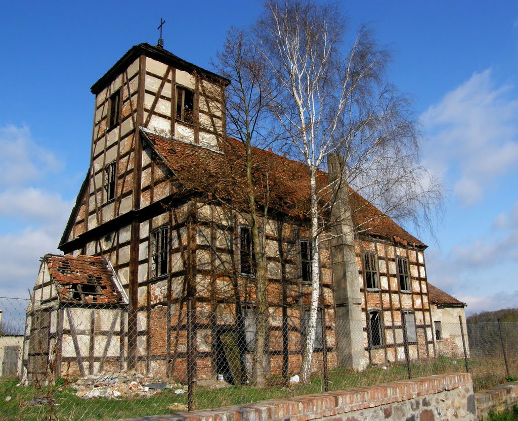 Sieraków. Dawny kościół ewangelicki by marco56