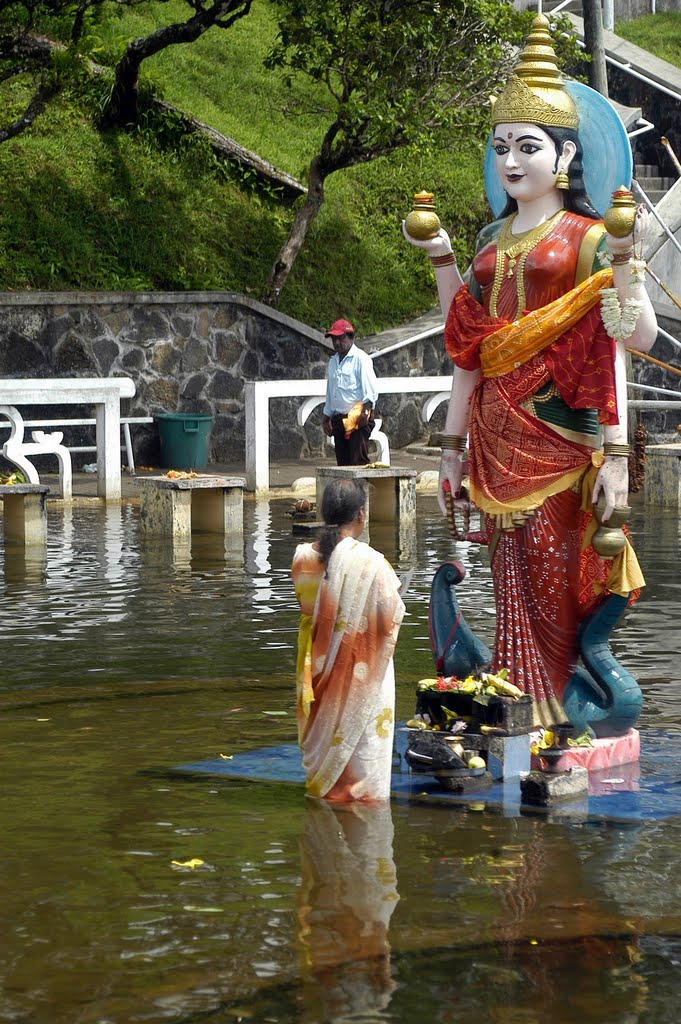 Mauritius...il lago sacro Ganga Talao by Ale74 Terni