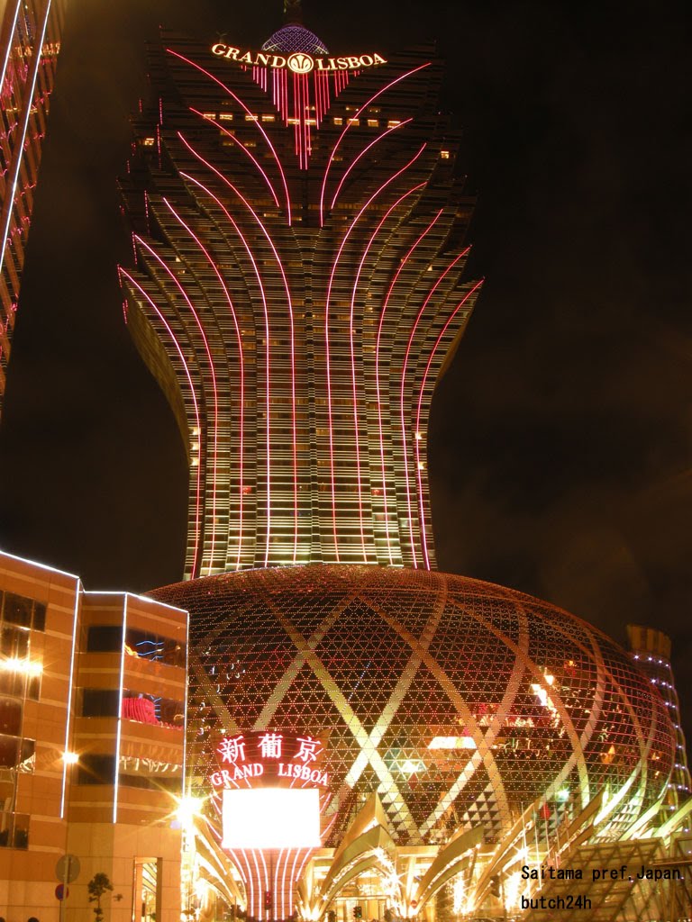 4 colors of Hotel Grand Lisboa Macau #2　新葡京酒店４色之２　ホテル・グランド・リスボア４変化その２（澳門） by butch24h