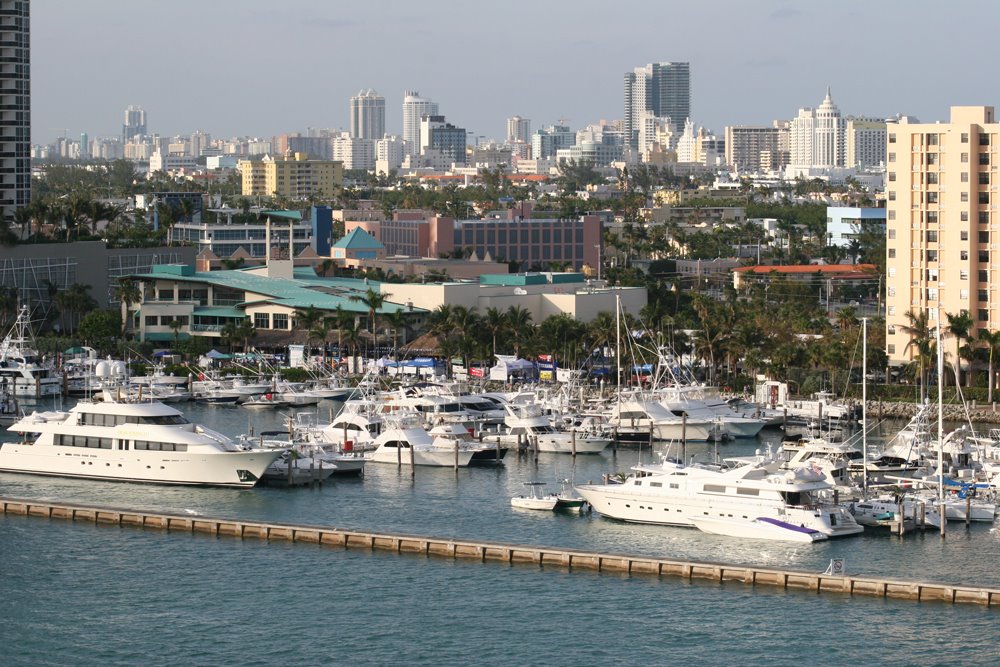 Miami Beach Marina by DozerLYP