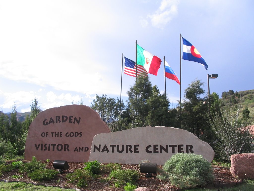 Garden of the Gods Visitor and Nature Center by Roland Morgenroth