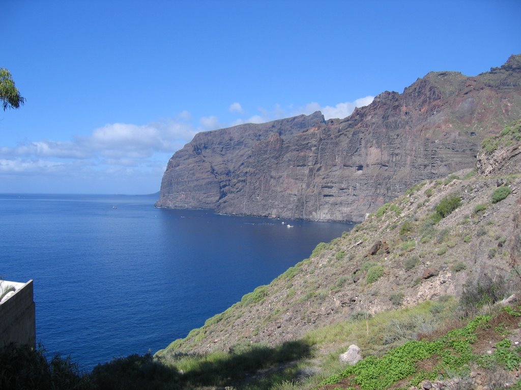 Los Gigantes, Tenerife by fedexxvii