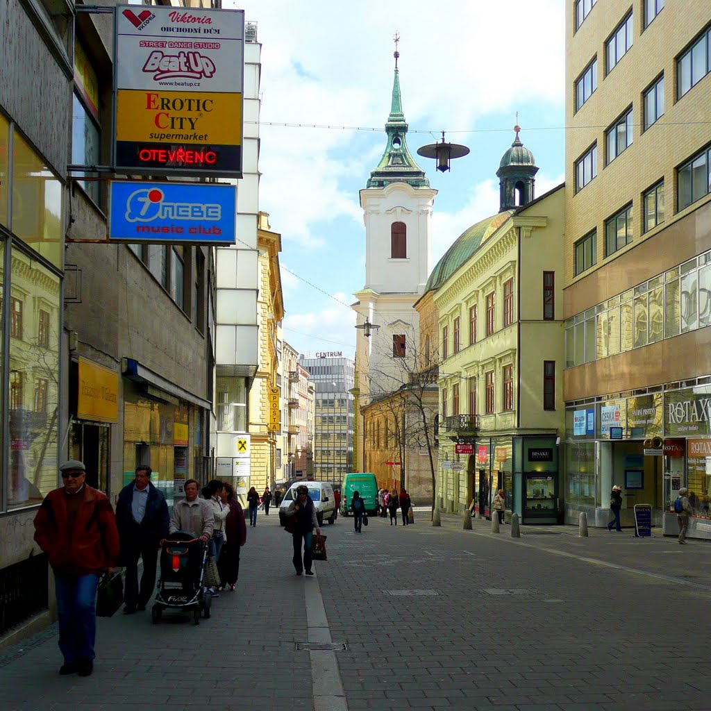 Brno, Jánská - Brno, rue Janska by Zdenek Mario