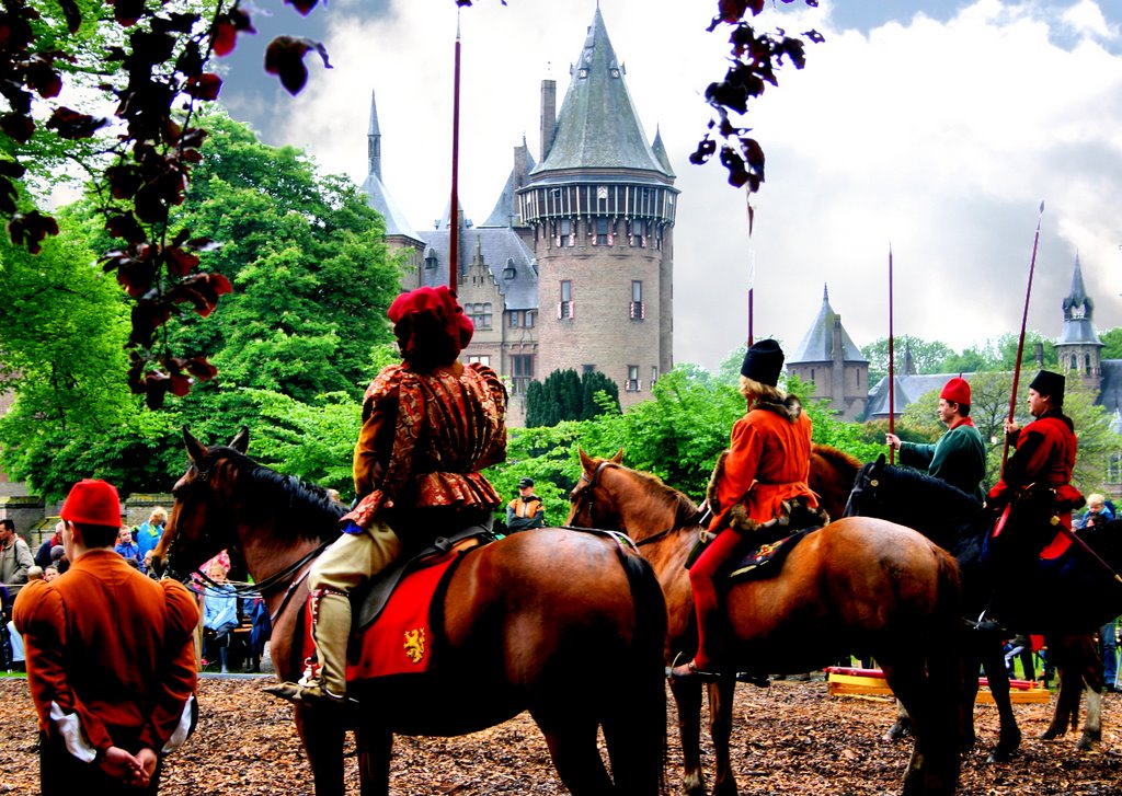 AR Utrecht-Haarzuilens/De Haar Castle/Knights Day by ©arnold.rog/nl