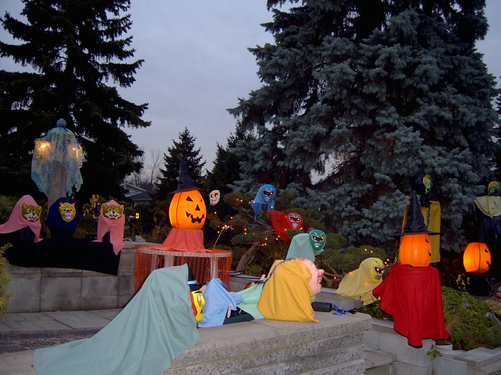 Halloween on chateauguay street by gertrudgraf