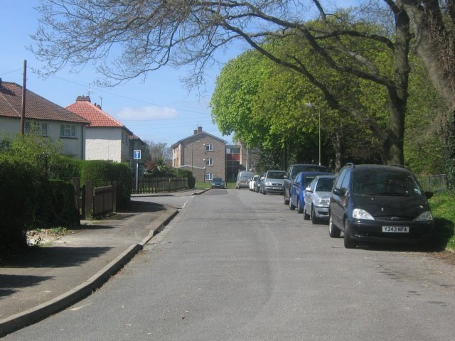 Parkside Road, Basingstoke by Robert'sGoogleEarthPictures