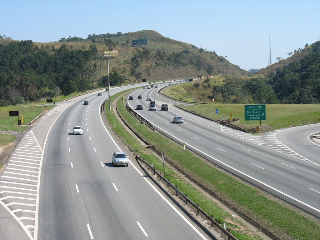 Km 54 castelo (direita sentido interior) by Antonio Marcos Zenar…