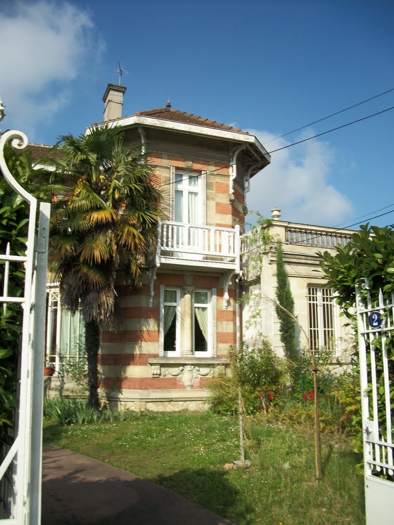 Villa Gismonda Pessac by Georges de Wailly