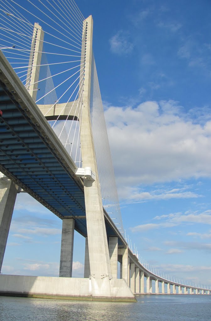 Ponte Vasco da Gama, 2010Abr by Luís Paiva Boléo