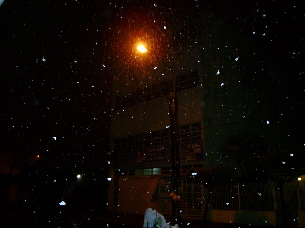 SAN JUSTO, NIEVE EN LA CALLE JUJUY AL 3000 by JorgeVazquez SJ y LdM