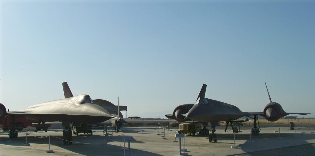 SR-71s static dispay at skunkworks by markr52