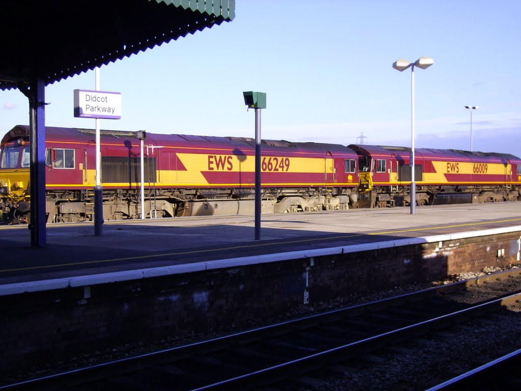 Two Class 66s at Didcot Parkway by Matty UK