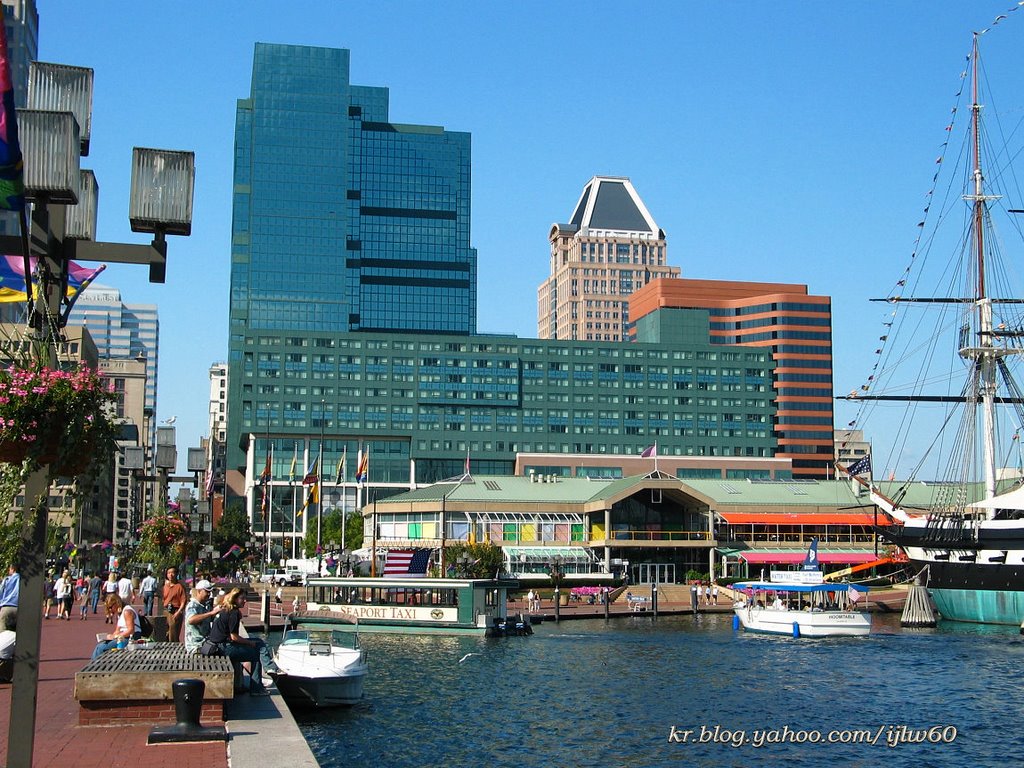 Inner Harbor in Baltimore by Lee Iljoo