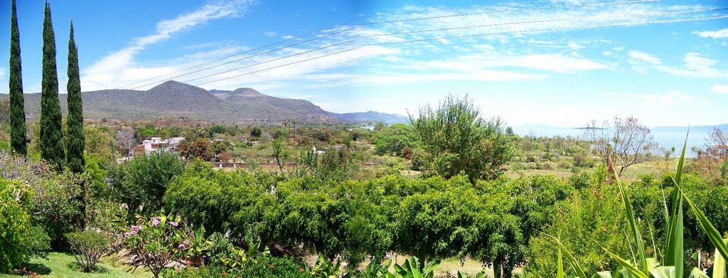 Lago de Chapala desde Tlachichilco / Lake Chapala / Chapala-See (panorama) by Aislander@ymail.com