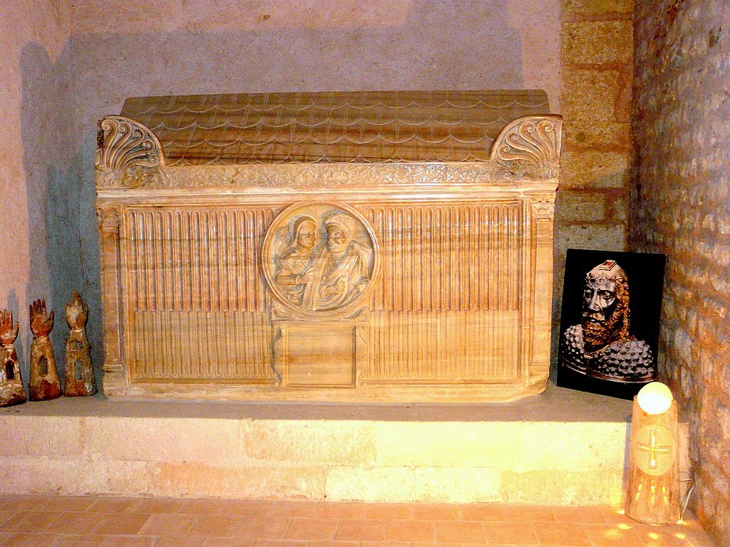 France, Quarante et son trèsor un très vieux Sarcophage Romain du 3 siècle en marbre by Roger-11