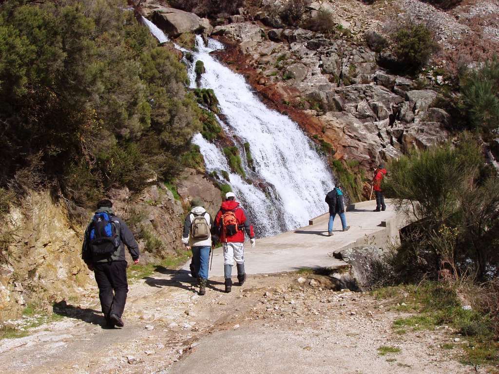 Passagem cascata do Gemesura by VX36