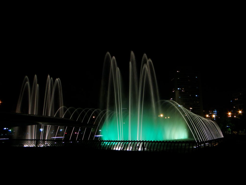 (1.263) Desde Plaza a La Aviación en Providencia, Santiago de Chile by Patricio Cabezas