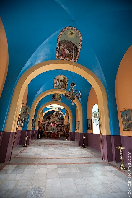 Russian church in Hebron - Монастырь Святой Троицы by vizAviz