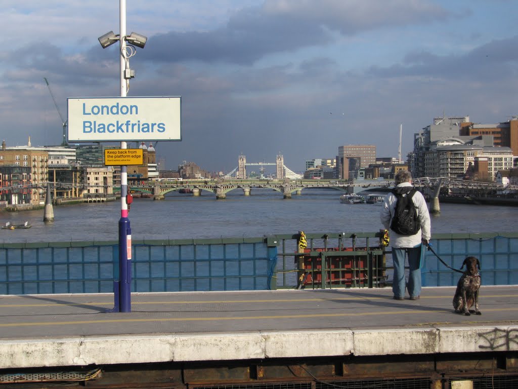 BLACKFRIARS OLD STATION by Alan McFaden