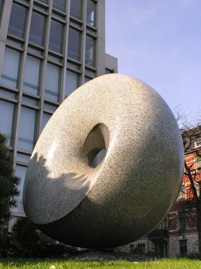 Sculpture "Sphere and Endless Spiral Unit" by Max Bill by IPAAT