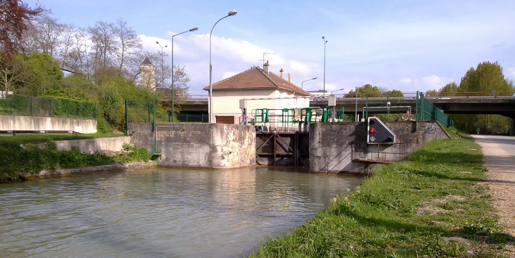 Ecluse Canal Reims by Raphael_D