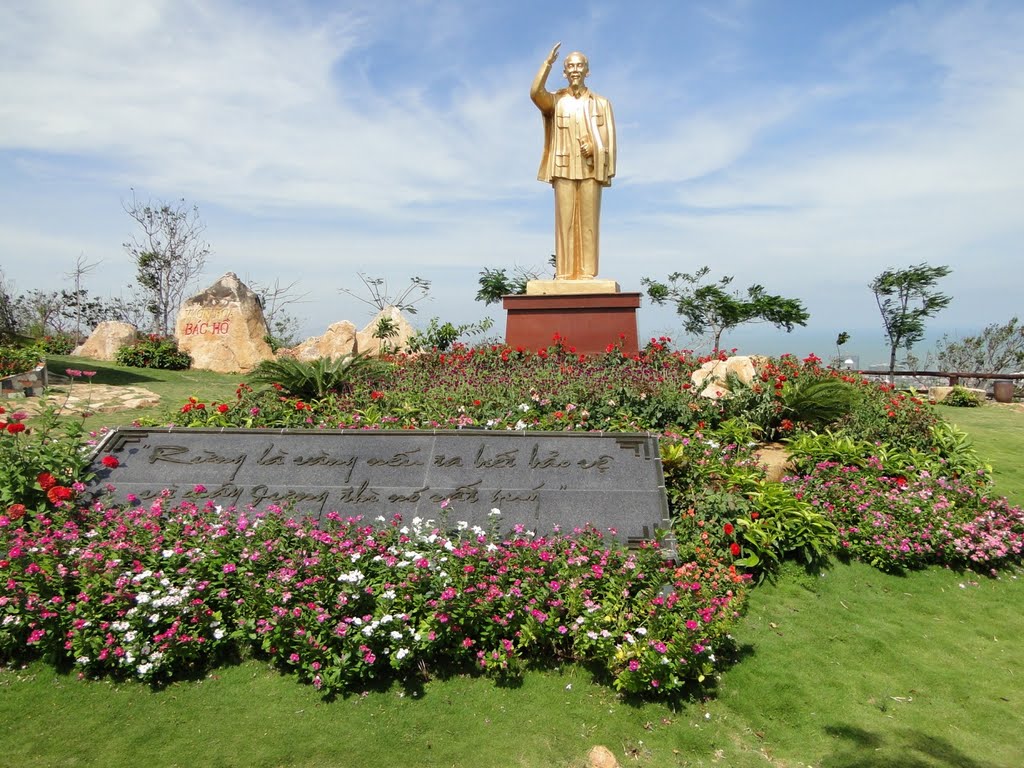 Vườn hoa Bác Hồ by Nguyễn Đức Dũng