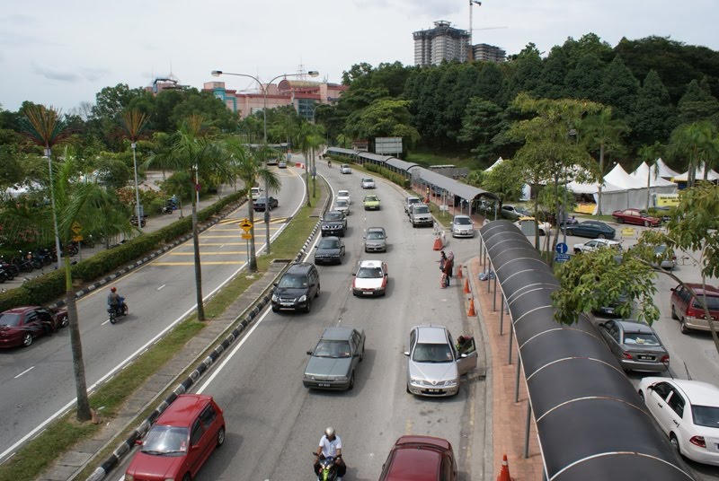 JALAN MERAH CAGAR by mohd salim-yunus