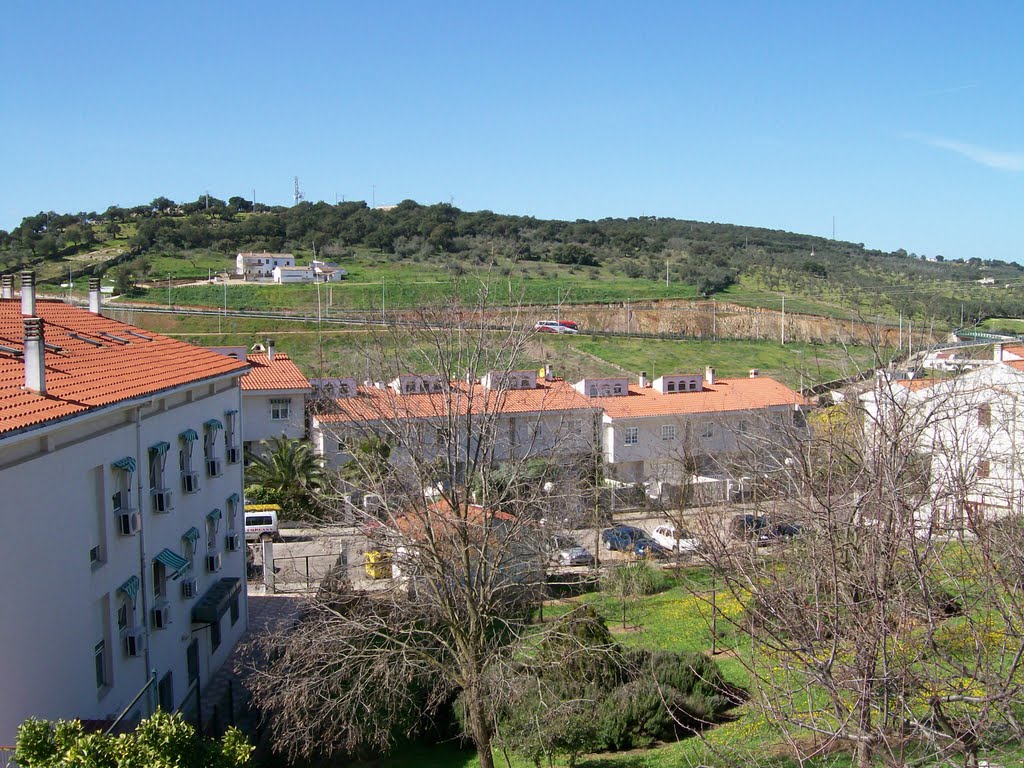 Vista de La Sierrilla con La Ronda Norte by pepelinarviejo