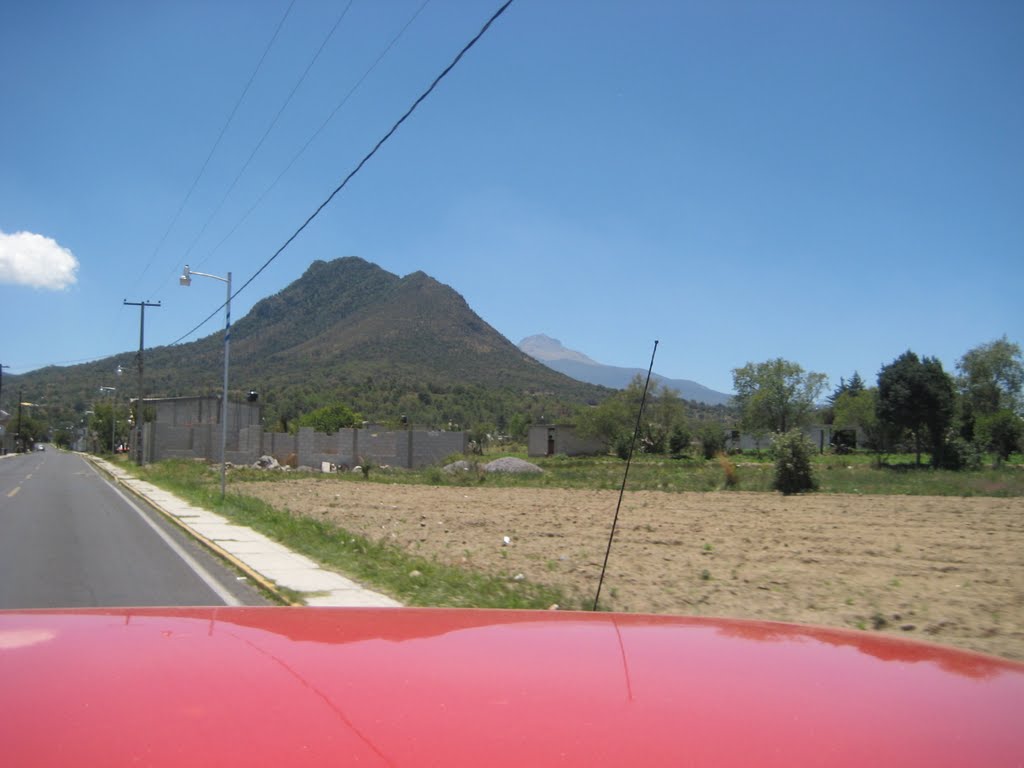 Rumbo al volcán Cuatlapanga, en las faldas de La Malinche by 202887