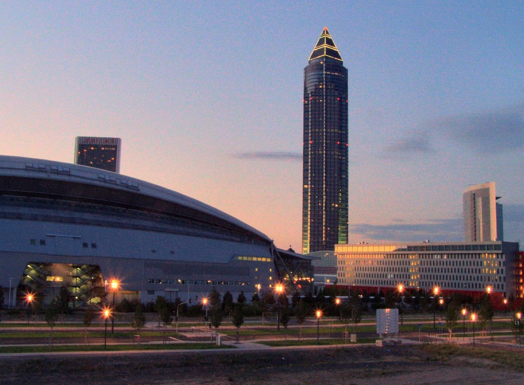 Messeturm Ffm by Torsten Petzold