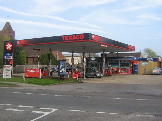 TEXACO, Hook Petrol Station by Robert'sGoogleEarthPictures