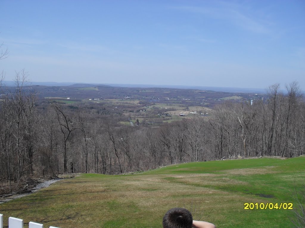 View of Warwick Valley from Bellvale Creamery site by velizh