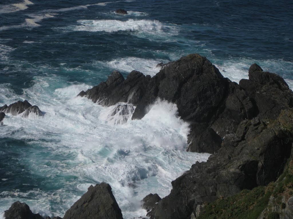 ACANTILADOS DEL FARO DE LA CANDIEIRA by alvaronavi