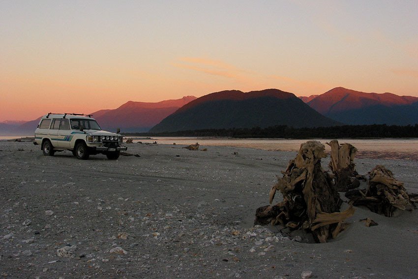 New-zealand beach by illusandpics.com