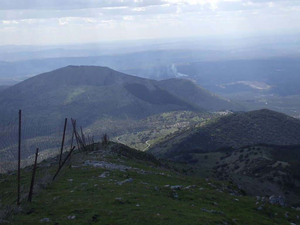 Sierra de la grana desde 1640 metros by Miguel Caballero Lara