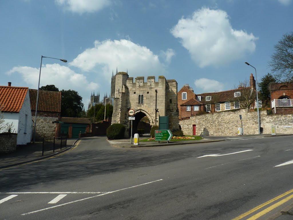 Pottergate Arch,Lincoln by rendezvous