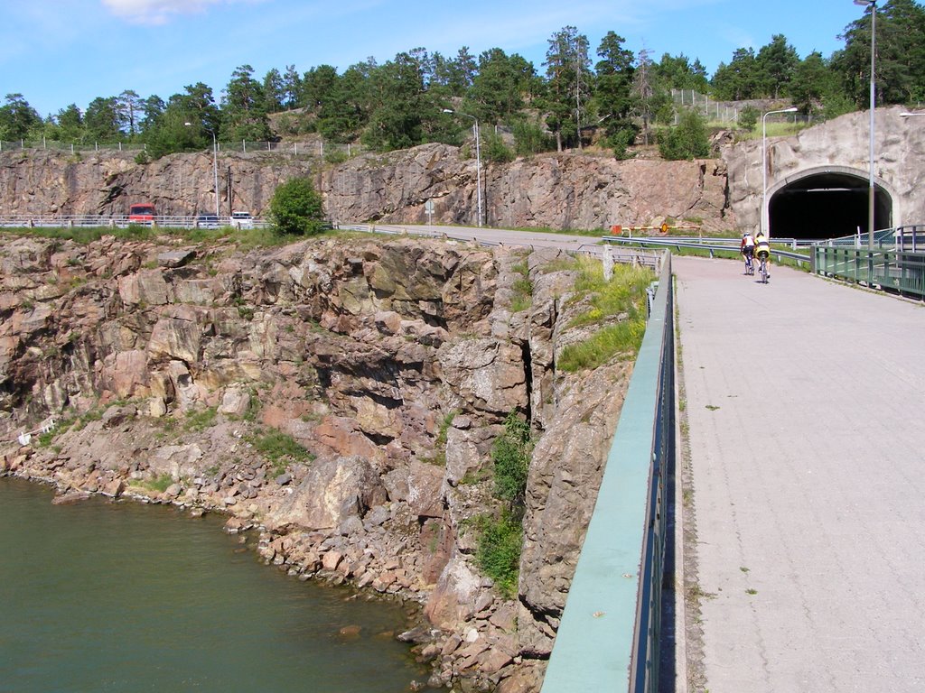 The tunnel between Naantali and Rymättylän road bridge by izone