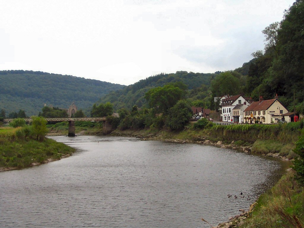 2005:08:04 Tintern by Henk Boonstra