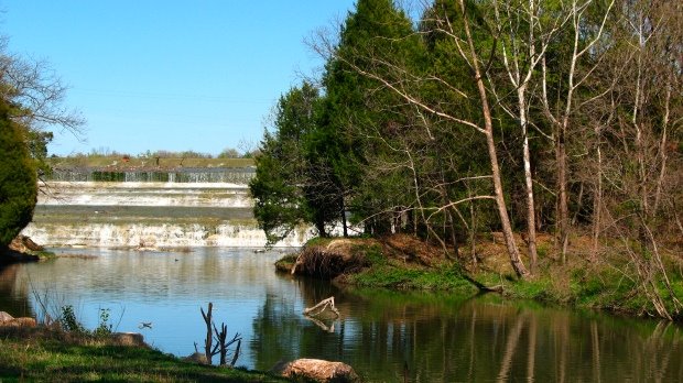 White Rock Lake Spillway by krylov