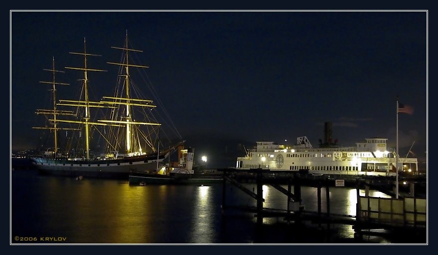 Hyde Pier at night by krylov