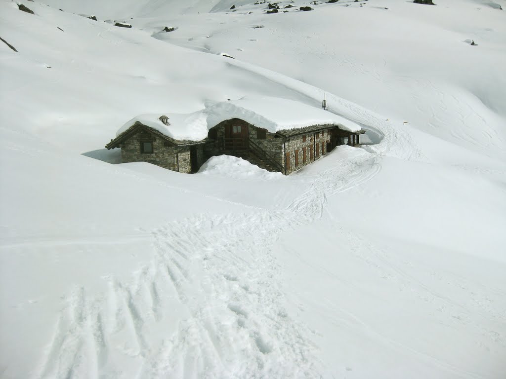 Spring, Rifugio Chalet de l'Epée by Giovanni Malinverni