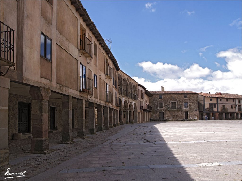 70723-15 MEDINACELI. PLAZA MAYOR by Víctor Manuel Mamblo…