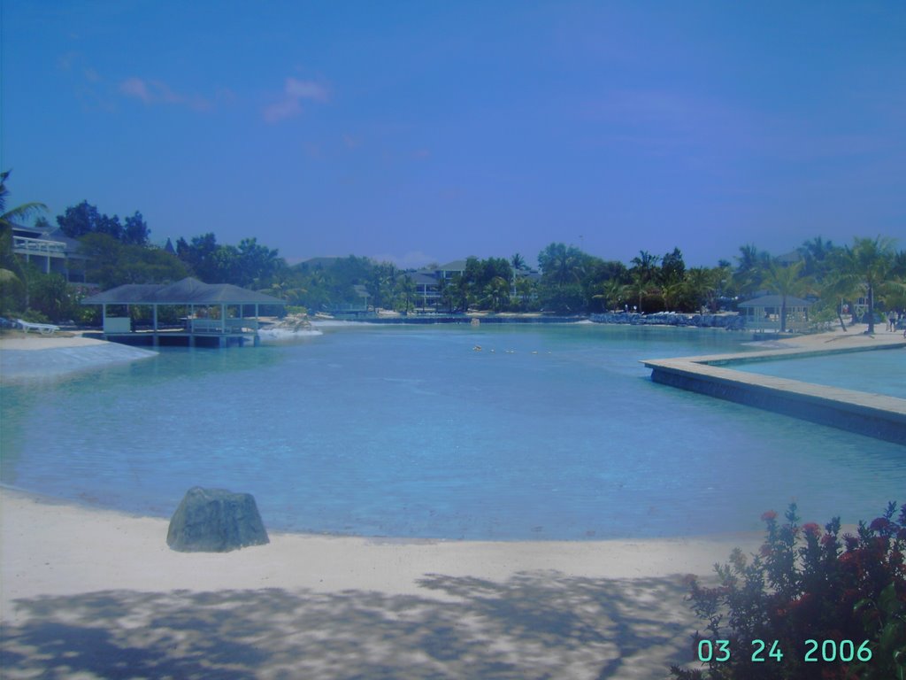 Salt Water Lagoon, Plantation Bay by traveler101