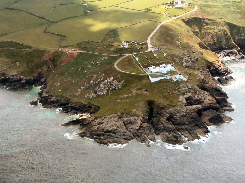 2005 08 Pendeen Lighthouse by Henk Boonstra