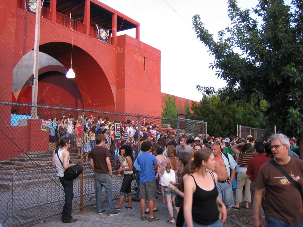 McCarren Pool by vobios