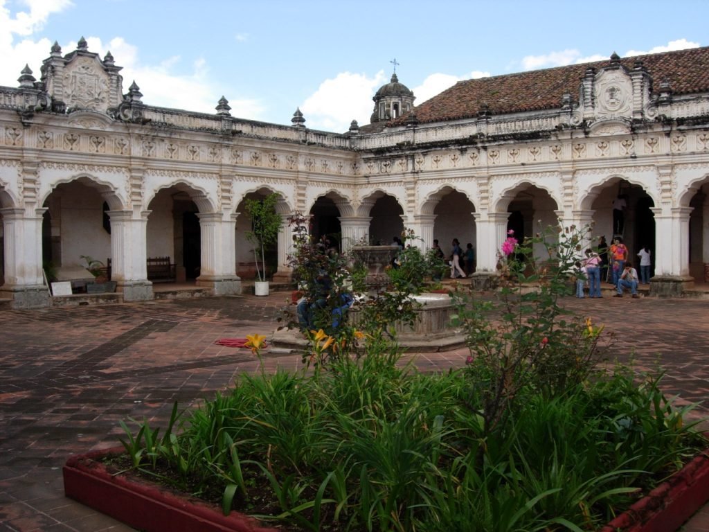 Universidad Antigua by Pedro Alcaina